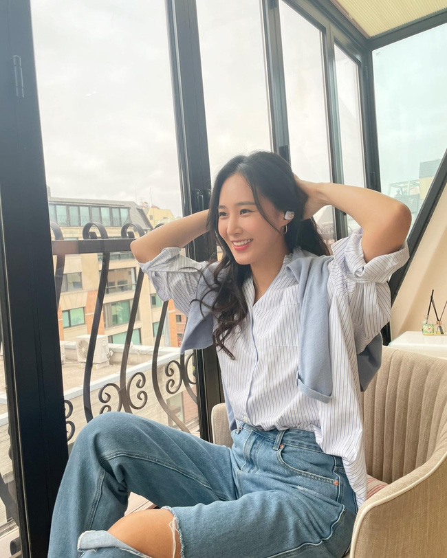 Ngắm 13 outfit mùa hè của SNSD, chị em sẽ biết thế nào là mặc đồ vừa trẻ vừa sang ở tuổi 30+-10