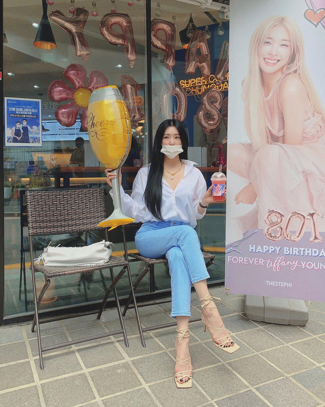 Ngắm 13 outfit mùa hè của SNSD, chị em sẽ biết thế nào là mặc đồ vừa trẻ vừa sang ở tuổi 30+-12