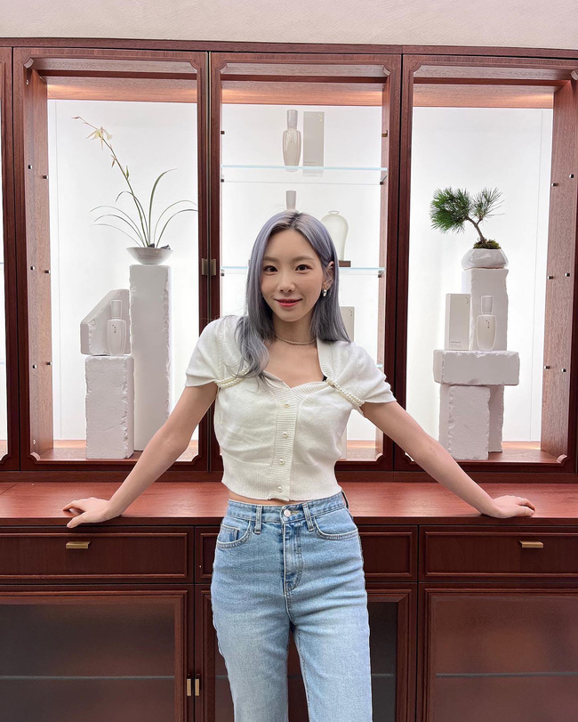 Ngắm 13 outfit mùa hè của SNSD, chị em sẽ biết thế nào là mặc đồ vừa trẻ vừa sang ở tuổi 30+-4