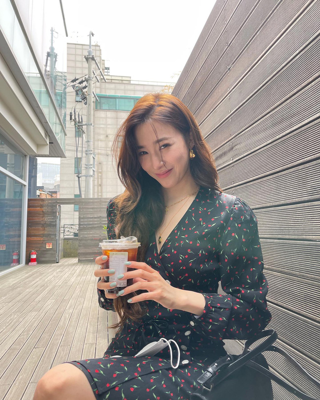 Ngắm 13 outfit mùa hè của SNSD, chị em sẽ biết thế nào là mặc đồ vừa trẻ vừa sang ở tuổi 30+-9