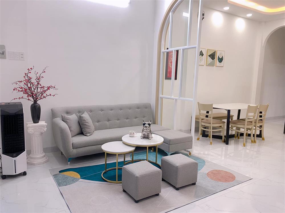 9x Sài Gòn xây nhà 1,5 tỷ tặng mẹ, nội thất bên trong thế nào mà ai cũng khen ngợi vì ấm cúng-1