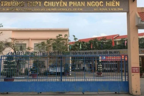 Diễn biến mới nhất vụ hiệu phó trường chuyên bắt học sinh ăn thức ăn lấy từ thùng rác-2