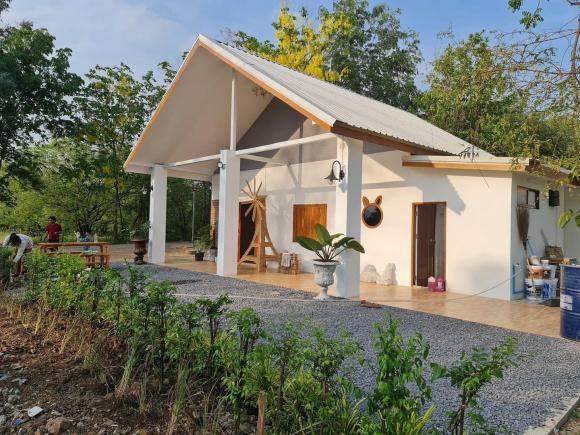 Ngôi nhà cấp bốn được cải tạo từ căn nhà cũ dột nát, dân mạng trầm trồ vì xinh xỉu, nhà có trẻ nhỏ chắc chắn thích mê-5