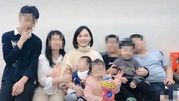 Người phụ nữ mê đẻ, 13 năm sinh 7 đứa con, hỏi ra nguyên nhân mới biết vì chồng không phải là người bình thường-1