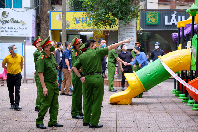 Vụ cháy ở Kim Liên: Công an bác thông tin phóng hỏa gây xôn xao; 7 nạn nhân cùng chạy lên tầng 2 nhưng chỉ có 2 người kịp thoát-1