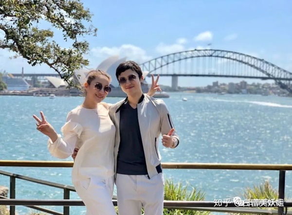 Siêu đám cưới 2300 tỷ đồng của con trai Vua đồ chơi: Bố mẹ chồng tặng con dâu quà 1900 tỷ và cuộc sống một bước lên tiên của cô gái trong hào môn!-14