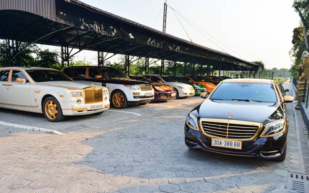 Gặp đại gia trại lợn ở Hải Dương, ngắm nhìn dàn siêu xe dát vàng trăm tỷ và biệt thự trong công viên rộng nghìn mét vuông-14