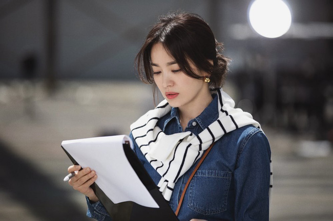 4 kiểu tóc mái của Song Hye Kyo: Rất trẻ xinh, không sợ lệch pha với tuổi 30+-4