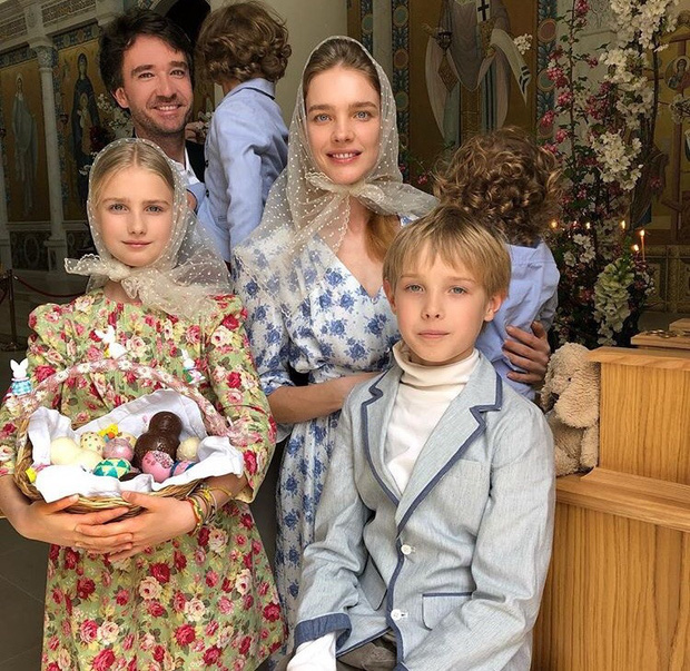 Cô dâu Lọ Lem của gia tộc giàu nhất châu Âu: Từng bán hoa quả kiếm ăn, làm mẹ đơn thân và chuyện tình đẹp như mộng với thái tử LVMH”-15