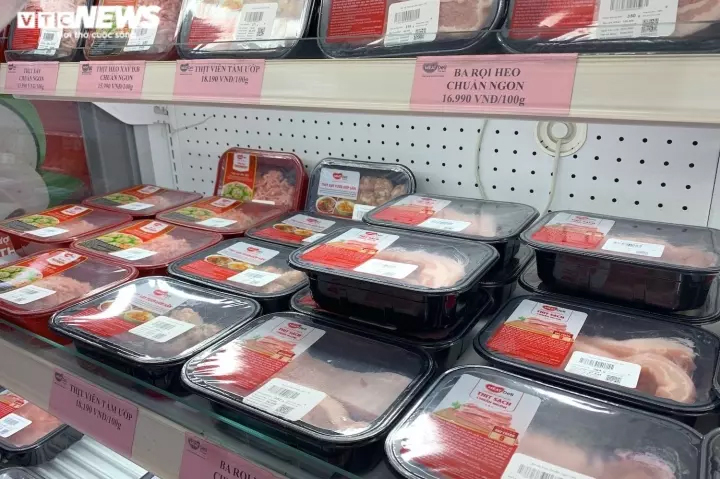 Giá thịt heo ở chợ bật tăng: Tuyệt chiêu che mắt khách của người bán-2