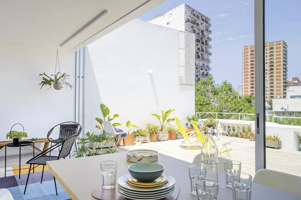 Căn hộ có thiết kế gác xép thông minh, tràn ngập ánh sáng tự nhiên và đầy đủ tiện ích-12