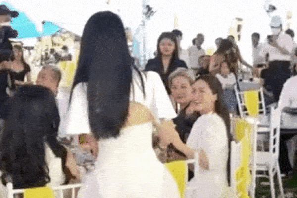 Bắt gặp Quang Hải đưa bạn gái đi du lịch, mối quan hệ của Chu Thanh Huyền với mẹ người yêu được hé lộ bằng 1 cử chỉ nhỏ-4