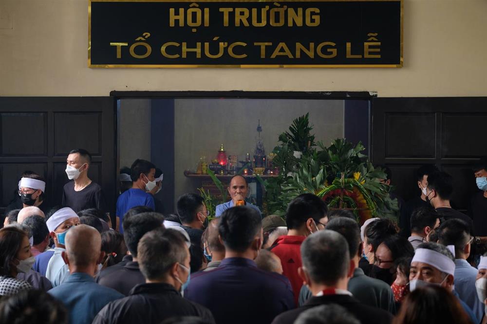 Xót xa đám tang 5 nạn nhân tử vong trong vụ cháy ở Kim Liên-1