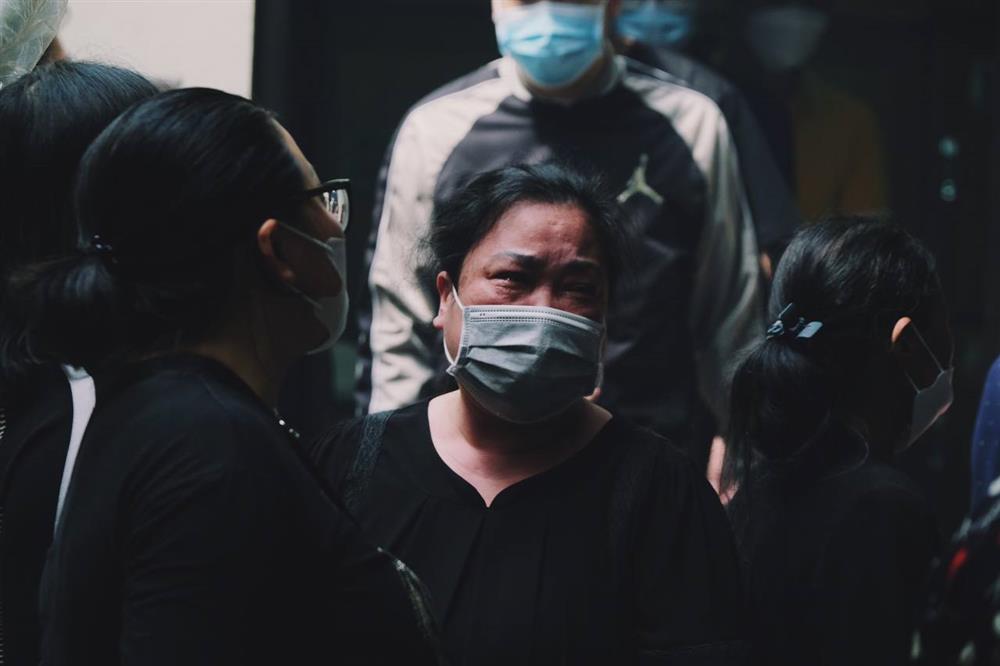 Xót xa đám tang 5 nạn nhân tử vong trong vụ cháy ở Kim Liên-10