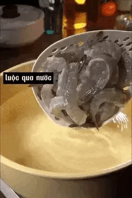 Tôm rim cùng loại nước này thì siêu ngon mà thao tác cực đơn giản: Chị em thử ngay, đảm bảo ưng bụng!-4