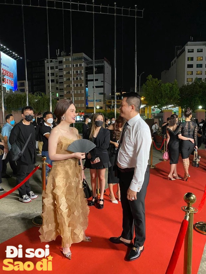 Vợ chồng đại gia Quận 7 đồng loạt lên tiếng khi lộ ảnh ngoài đời, còn nhờ dân mạng so với trên app thì thế nào”-1