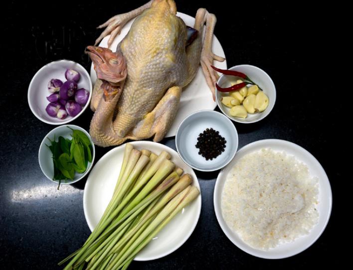 Bật mí 2 cách làm gà ủ muối tại nhà giòn dai, thơm ngon hết sẩy, cuối tuần nhâm nhi cùng gia đình thì hết ý-1