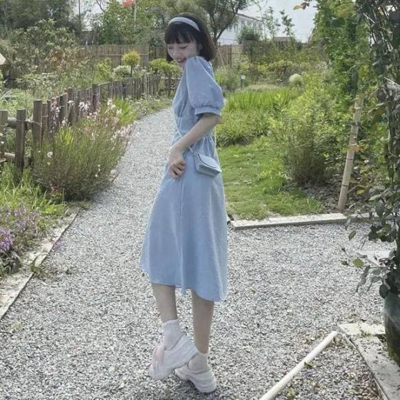 Màu được ưa chuộng của năm nay là màu xanh kem, vừa trắng da vừa giảm tuổi, lại còn phù hợp với những cô nàng có làn da vàng-3