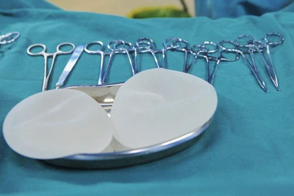 TP.HCM: Một phụ nữ nhập viện cấp cứu sau khi tiêm xóa sẹo-2