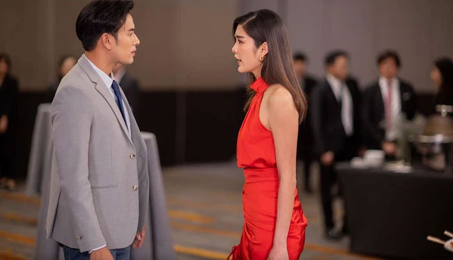 Gặp lại tình cũ trong buổi phỏng vấn, chàng trai mỉa mai nhưng sau khi biết thân phận của cô, anh tái mặt không thốt nên lời-2