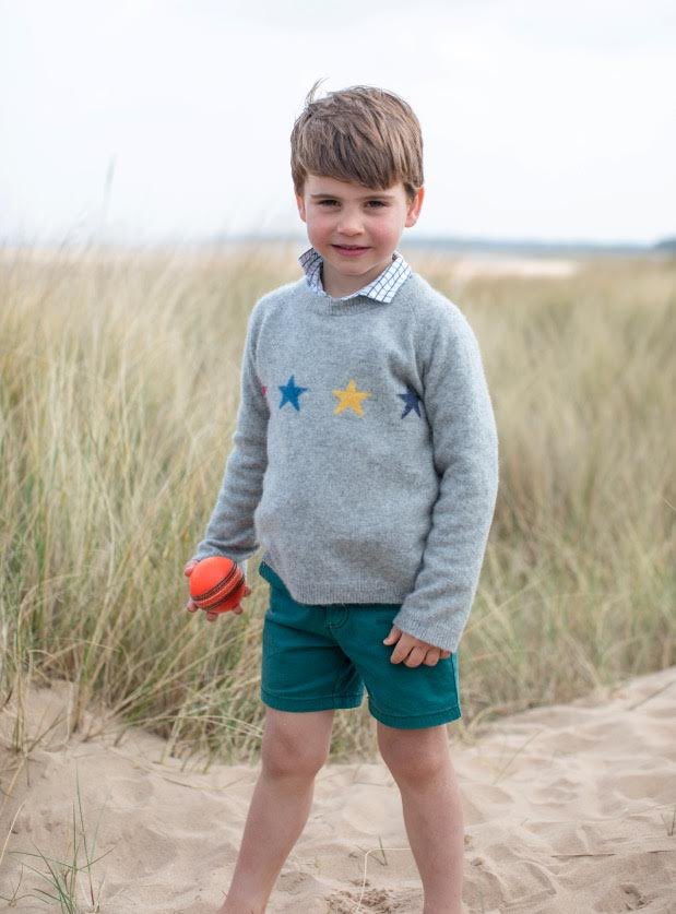 Công nương Kate tung ảnh mới mừng con trai Louis tròn 4 tuổi, diện mạo của tiểu hoàng tử làm bùng nổ MXH-2