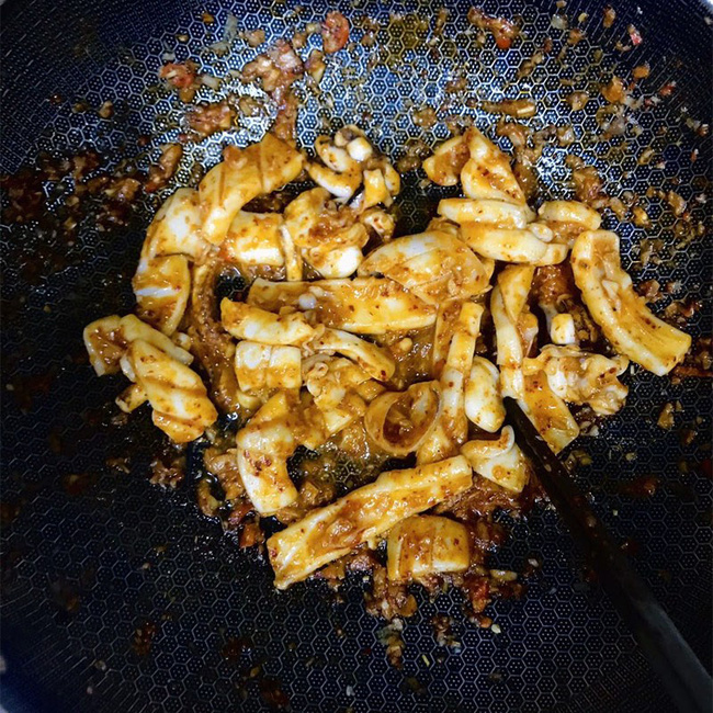 Bữa cơm mà có món này thì đảm bảo cả nhà đều xuýt xoa khen ngon: Thao tác đơn giản, chưa tới 20 phút là xong!-4