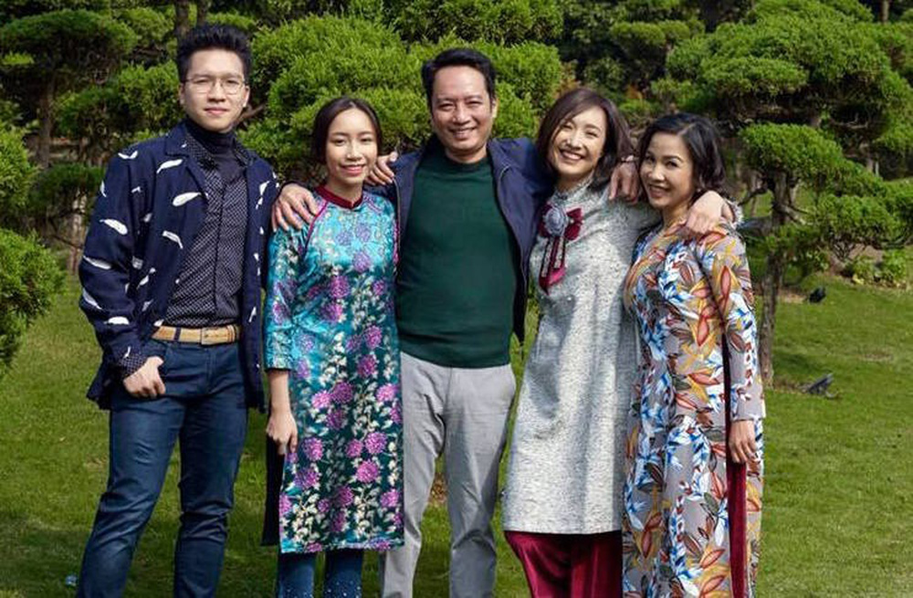 Diva Mỹ Linh sống an yên, viên mãn trong biệt phủ nhiều cây xanh nên tuổi U50 vẫn trẻ đẹp-1