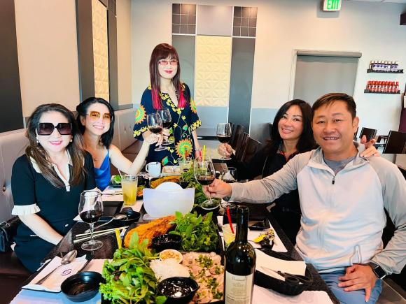 Thúy Nga tiết lộ gia thế nhà chồng Hiền Mai ở Mỹ: Qua nhà đón chị mới phát hiện được nhà chồng chị ấy toàn VIP-10