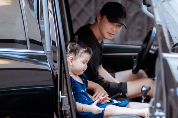 Quách Ngọc Ngoan tuổi U40: Bình lặng sau ồn ào, mối quan hệ với Phượng Chanel gây tò mò-10