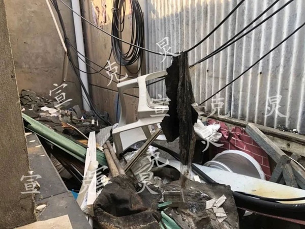 Công nhân khiếp đảm phát hiện 2 thi thể đen thui trong bức tường siêu thị, cảnh sát nhập cuộc mới hé lộ tội ác tày trời 20 năm trước-2