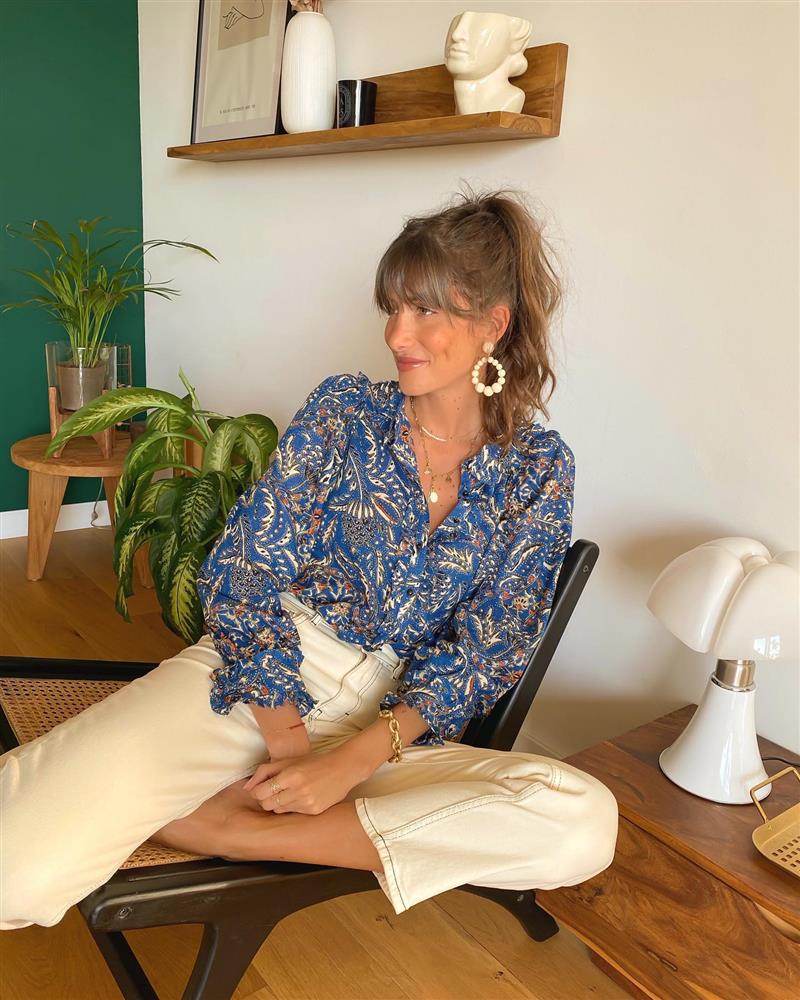 Gái Pháp không thể sống thiếu áo sơ mi họa tiết trong mùa hè, nhìn là muốn sắm theo ngay-5