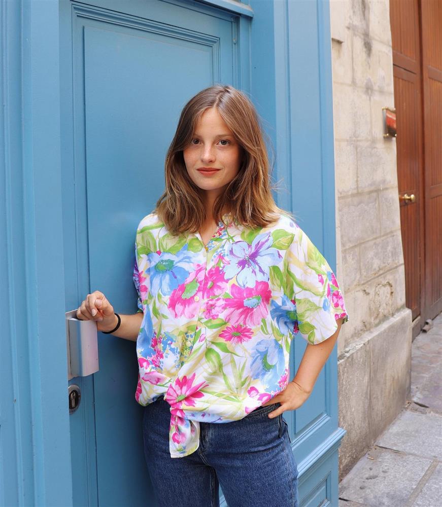Gái Pháp không thể sống thiếu áo sơ mi họa tiết trong mùa hè, nhìn là muốn sắm theo ngay-15