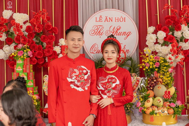 Xem ảnh cưới của Nhung Tuấn để cảm nhận tình yêu ngọt ngào, tình cảm đong đầy và sự lãng mạn đến ngỡ ngàng. Bộ ảnh cưới của họ sẽ chắc chắn khiến bạn mê đắm và muốn theo đuổi tình yêu đích thực như chính họ.