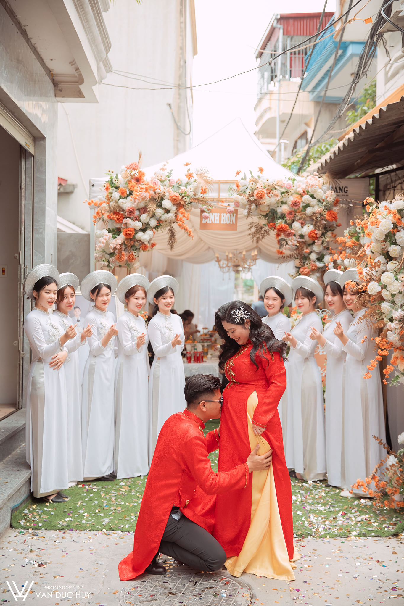 Cô dâu bụng bầu 5 tháng quẩy trong ngày ăn hỏi: Gái xinh Hải Phòng đồng ý lấy chồng cách 1700km sau 2 lần gặp mặt-4