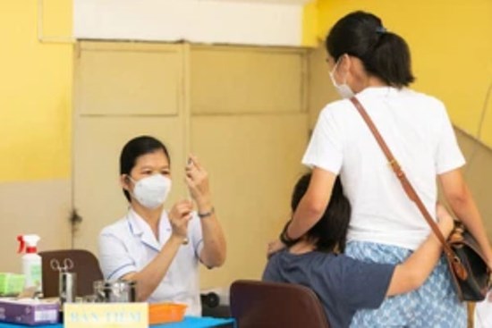 Ngày 24/4, cả nước ghi nhận gần 9.000 ca COVID-19, giảm 1.553 ca so với hôm qua