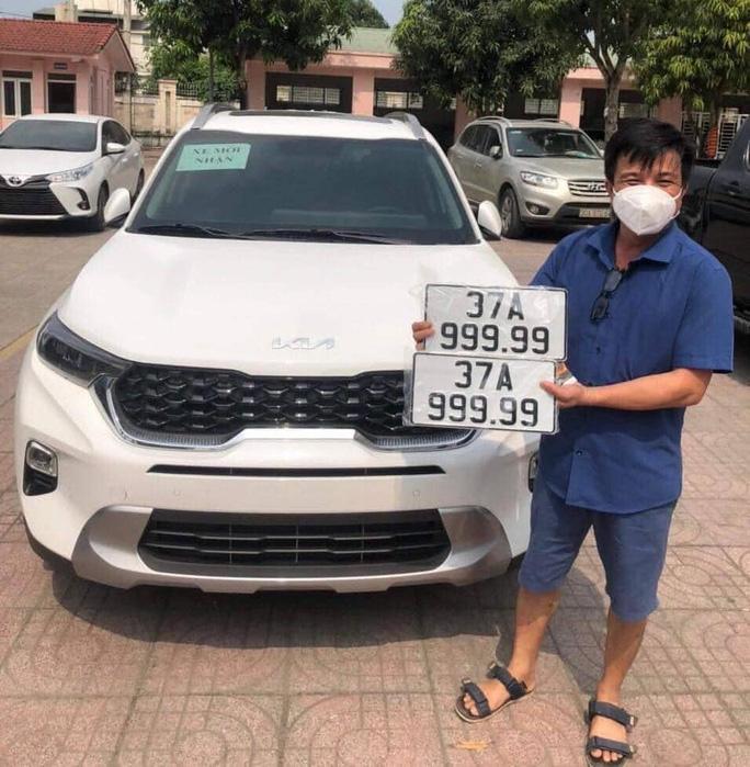 Loạt ô tô trúng biển VIP gây sốt thị trường-1