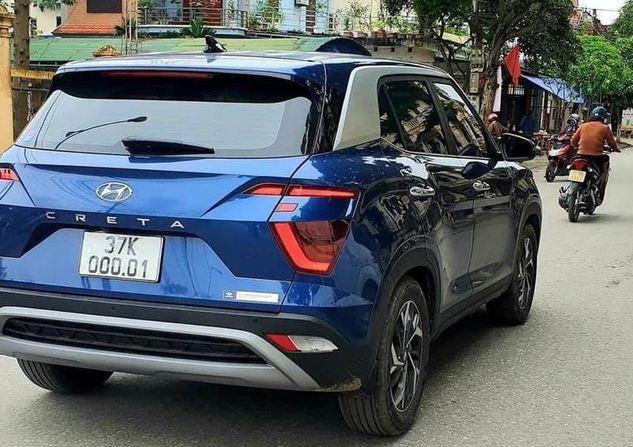 Loạt ô tô trúng biển VIP gây sốt thị trường-5