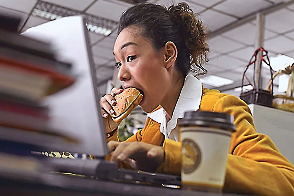 Gầy như xác ve vẫn máu nhiễm mỡ: Bác sĩ chỉ ra thủ phạm cả triệu dân văn phòng mắc-2