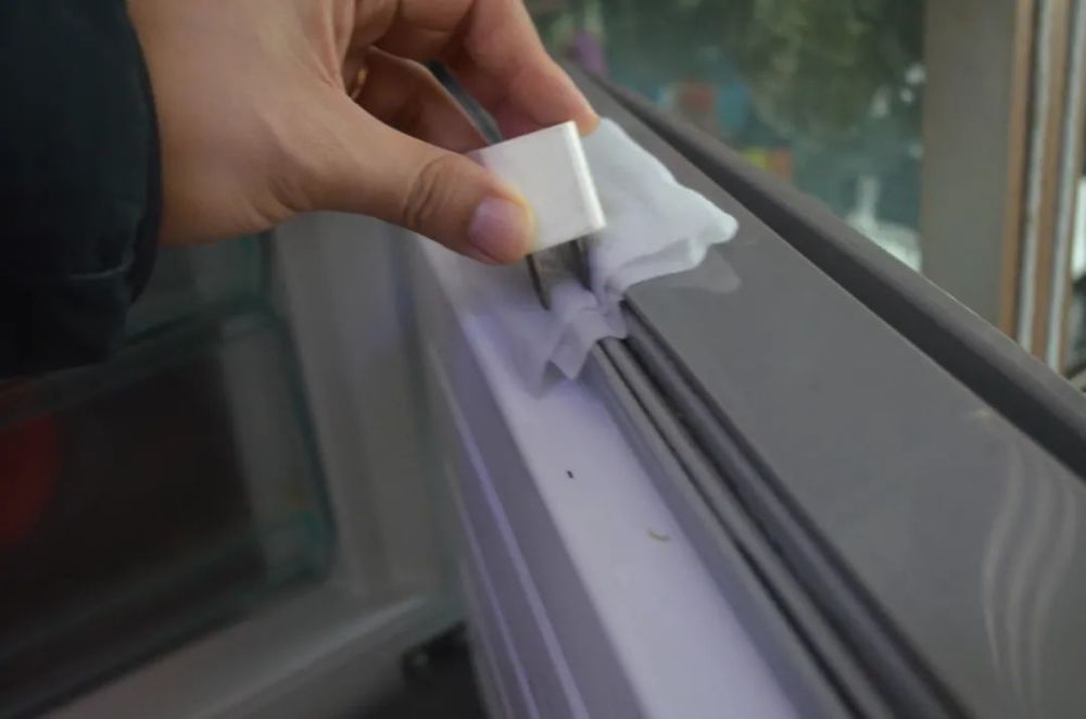 Sạc điện thoại cũ đừng vội vứt đi, làm theo cách này có thể tiết kiệm thêm cả đống tiền một năm-3