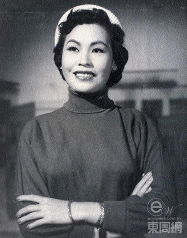 Thảm họa dao kéo showbiz: Làm tiểu tam bên cạnh đại gia đáng tuổi bố, điên cuồng thẩm mỹ cũng vì níu giữ nhân tình-1