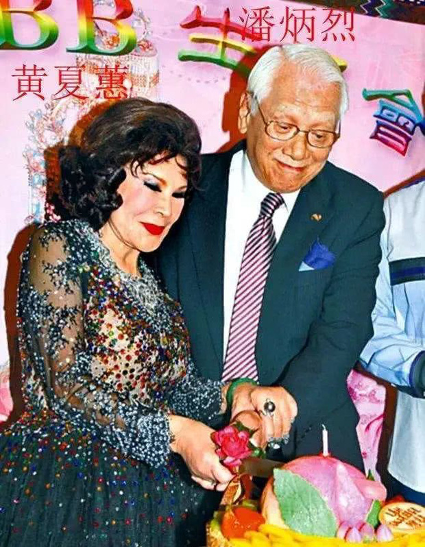 Thảm họa dao kéo showbiz: Làm tiểu tam bên cạnh đại gia đáng tuổi bố, điên cuồng thẩm mỹ cũng vì níu giữ nhân tình-6