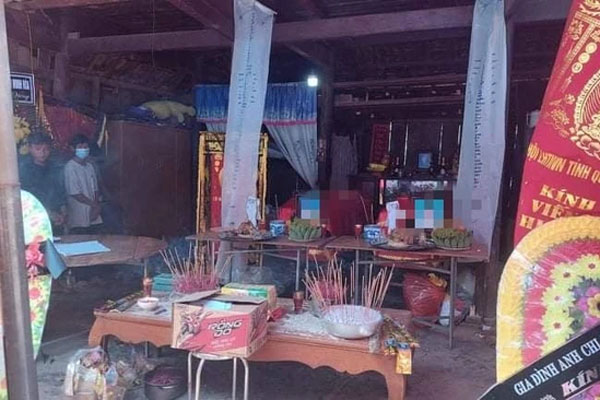 Kinh hoàng nhà 4 tầng ở Sơn La bất ngờ đổ sập khi đang di chuyển-3