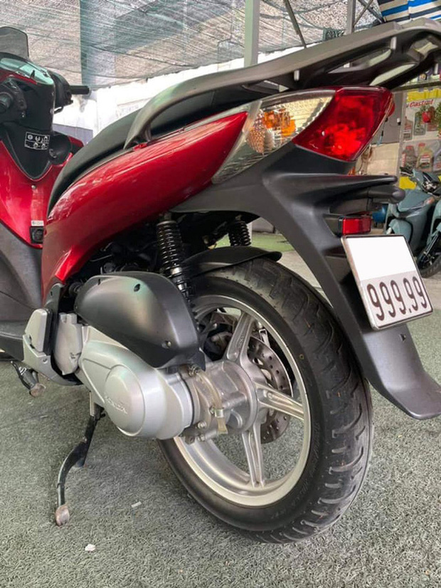 Ra giá 2 tỷ đồng vì bốc được biển ngũ quý 666.66, chủ xe Honda SH được CĐM tiếp lời: Xe này phải 6 tỷ đồng mới đúng-6