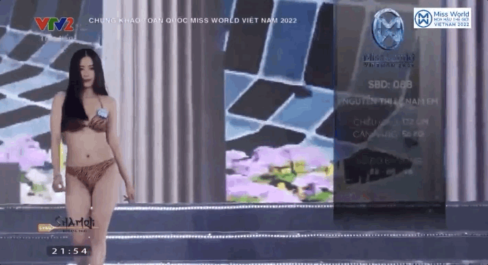 Rộ clip Nam Em khóc nức nở sau đêm Chung khảo Miss World, nguyên do vì phần thi gây tranh cãi?-5