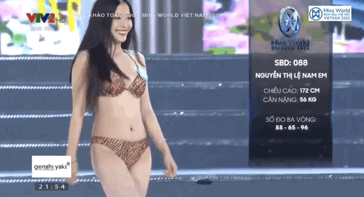 Rộ clip Nam Em khóc nức nở sau đêm Chung khảo Miss World, nguyên do vì phần thi gây tranh cãi?-4