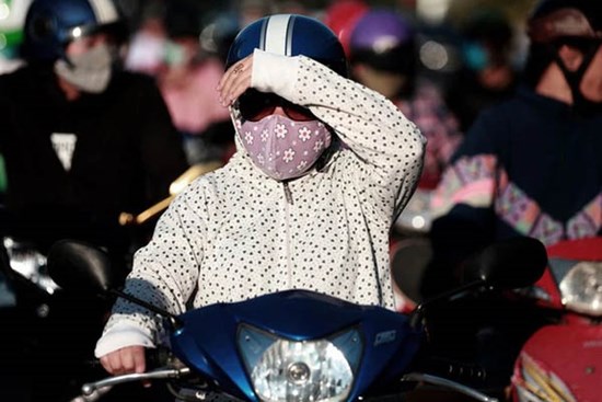 Thời tiết dịp nghỉ lễ 30/4: Miền Bắc khả năng mưa dông, giảm nhiệt; miền Nam có thể đón áp thấp nhiệt đới