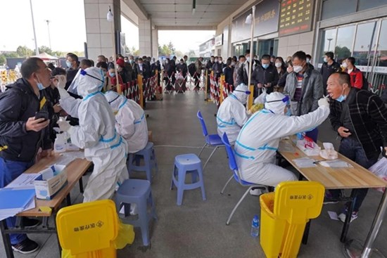 Trung Quốc xuất hiện ca nhiễm đầu tiên thuộc nhánh tiến hóa BA.2.3 của Omicron