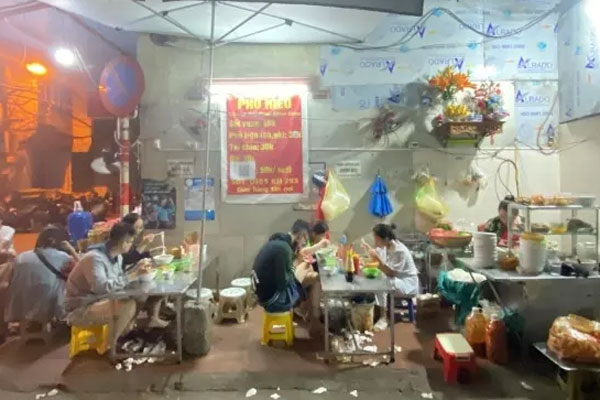 Quán bún chả 23 năm nằm nép trong ngõ chật, ngày bán 500 suất tại Hà Nội-11