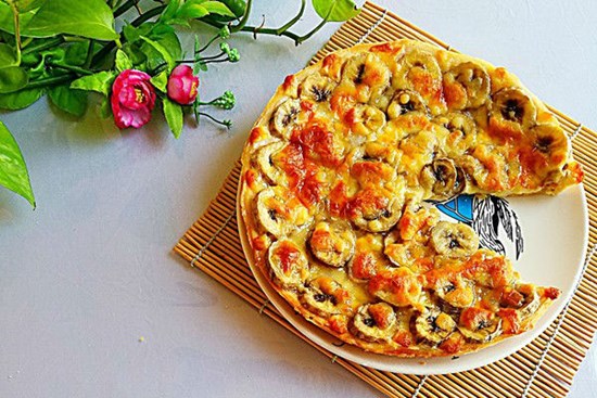 Món bánh pizza này cực lạ miệng: Làm từ loại quả siêu rẻ và quen thuộc lại healthy tuyệt đối