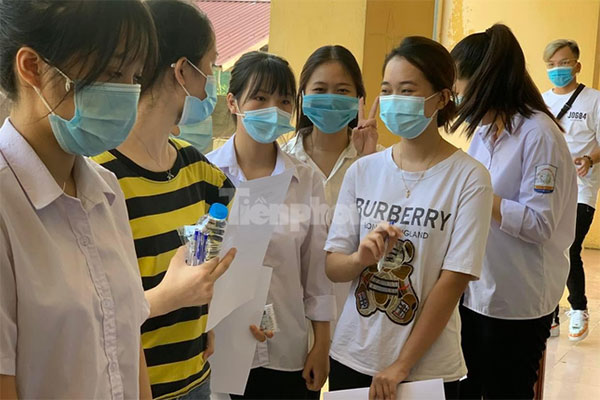 Hầu hết các địa phương đều cho học sinh nghỉ hè sau ngày 31/5 - tổng kết năm học 2021 - 2022.-2